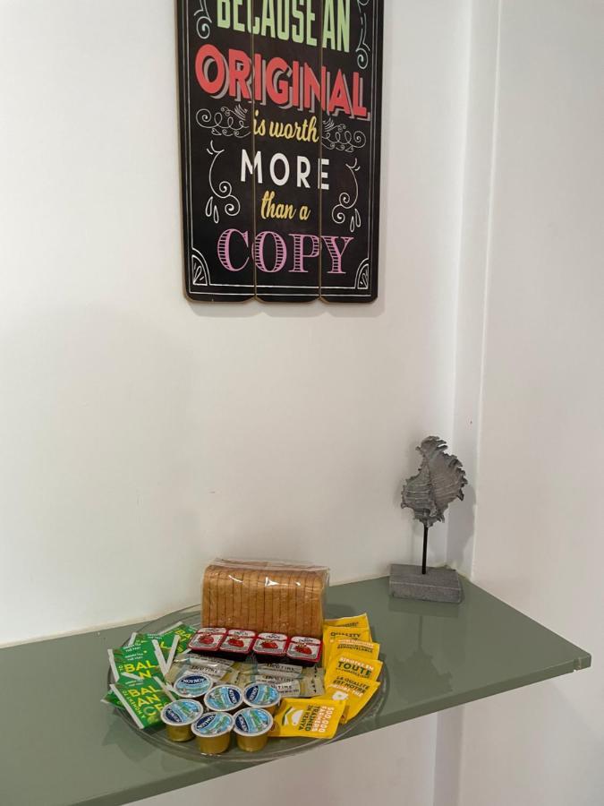 Soho Charming 55Sqm Apt In Athens Apartment Luaran gambar
