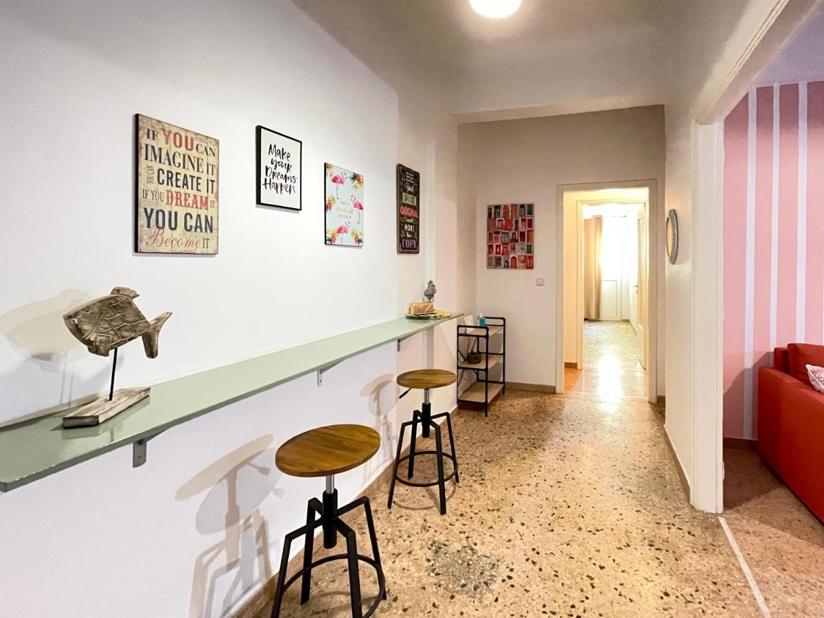 Soho Charming 55Sqm Apt In Athens Apartment Luaran gambar